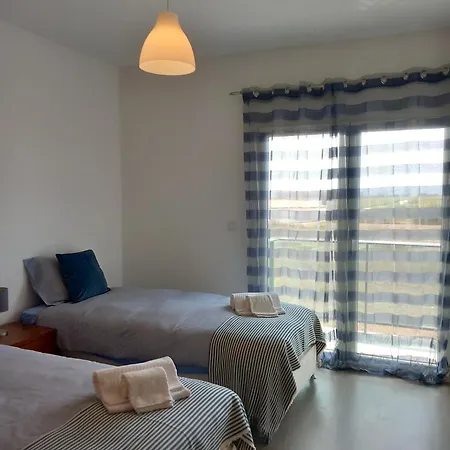 Baleal Beach, Balcony Sunset Views Apartment Peniche